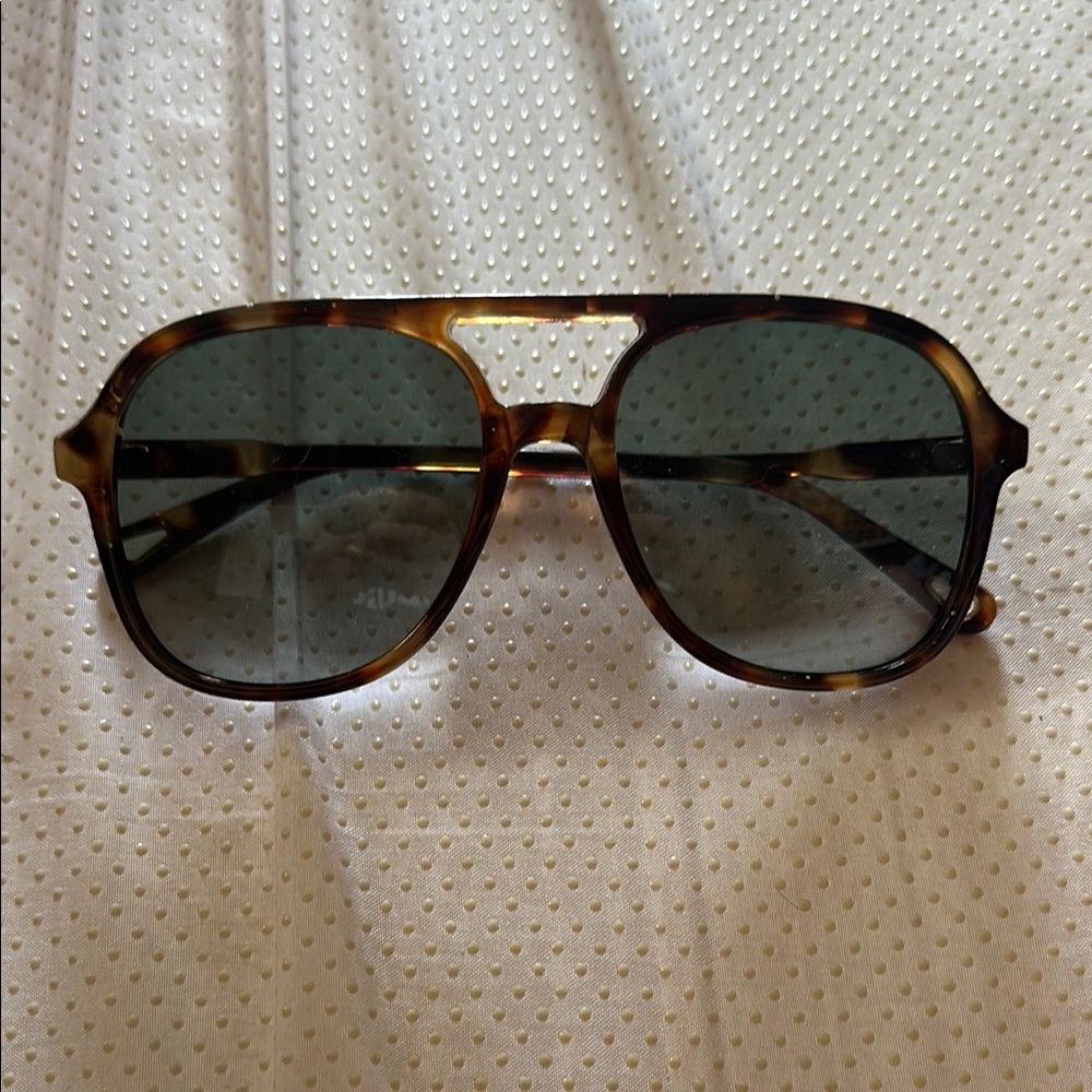Tortoise Shell Aviator Sunglasses